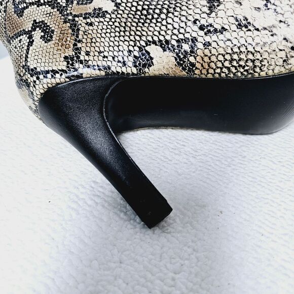 Torrid snake print open toe heeled booties 9.5 WIDE - Picture 6 of 14